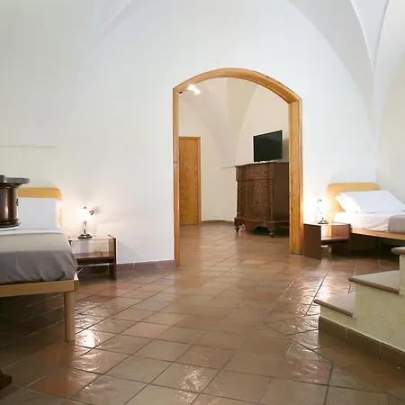 Vittoria Bed & Breakfast 4*